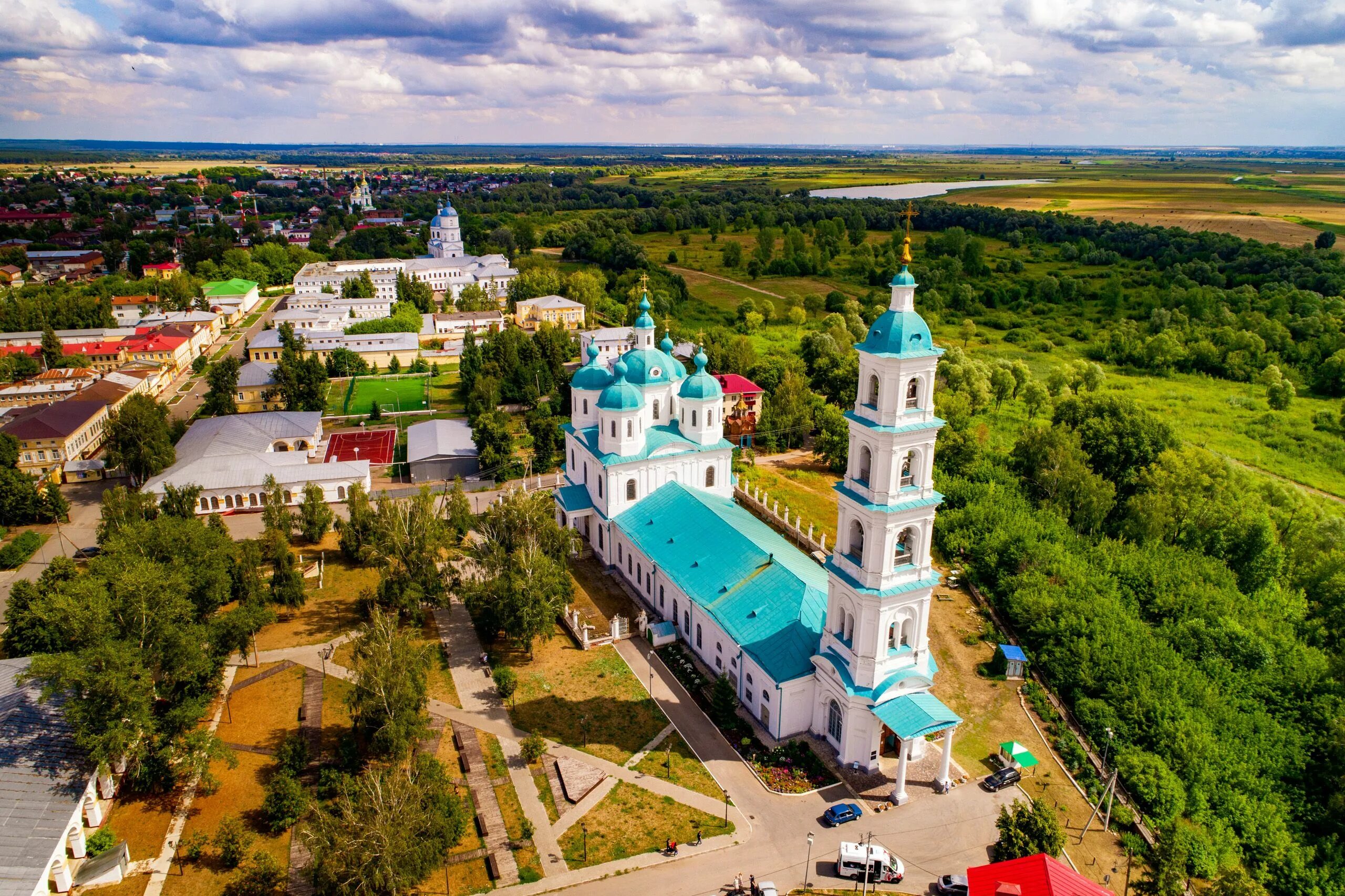 Елабуга какая область россии. Никольский храм Елабуга.