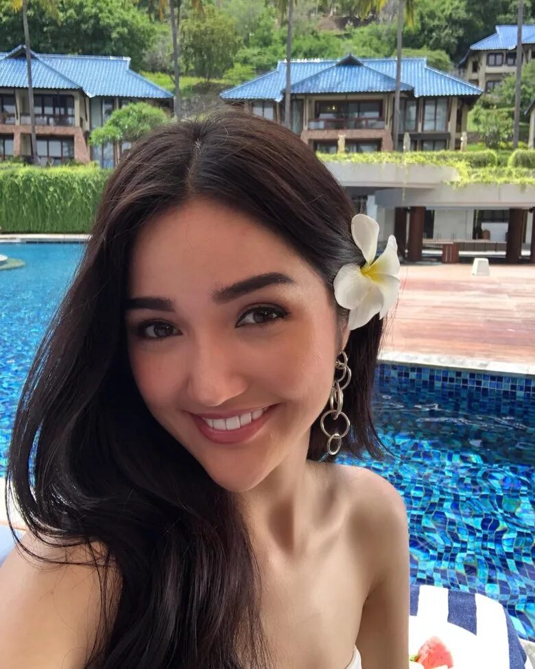 диана астабаева индонезия. красивые индонезийки. индонезийки девушки. индонезия женщины. индонезиан герл.