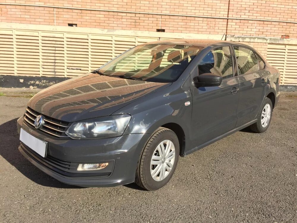 Авто в раскат с выкупом без залога. Машина под выкуп. Фольксваген поло механика 12 год. Авто с правом выкупа. Фольксваген поло белый с белыми брызговиками.