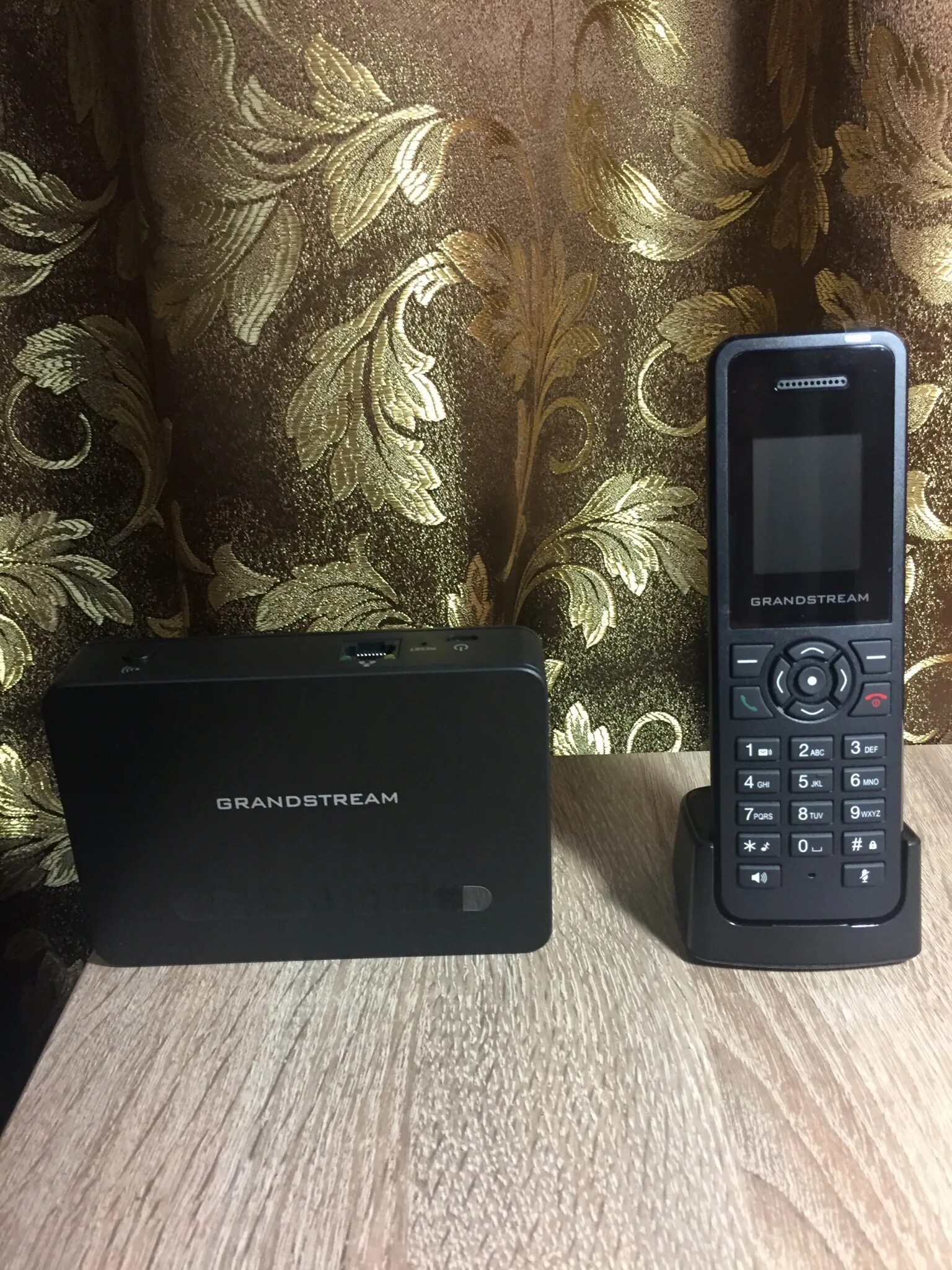 Grandstream dp720. Grandstream IP DECT трубка dp720. Трубка Grandstream dp720 черный. Grandstream Networks DECT dp750+dp720. Grandstream dp750 трубка.