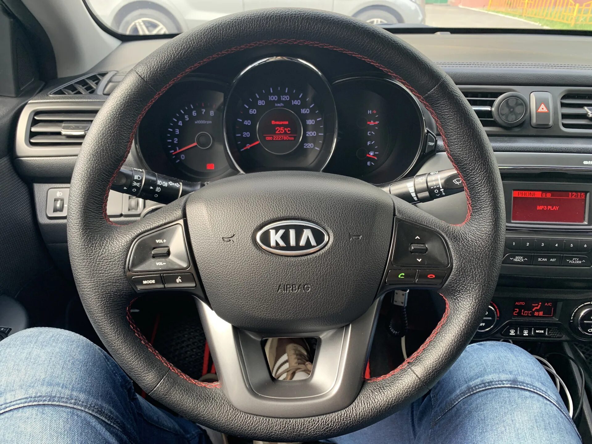 Кнопка круиз контроля Kia Rio 4. Круиз контроль Киа Рио 4. Круиз контроль Киа Рио 3. Руль Киа Рио 3 с круиз контролем. Rio круиз