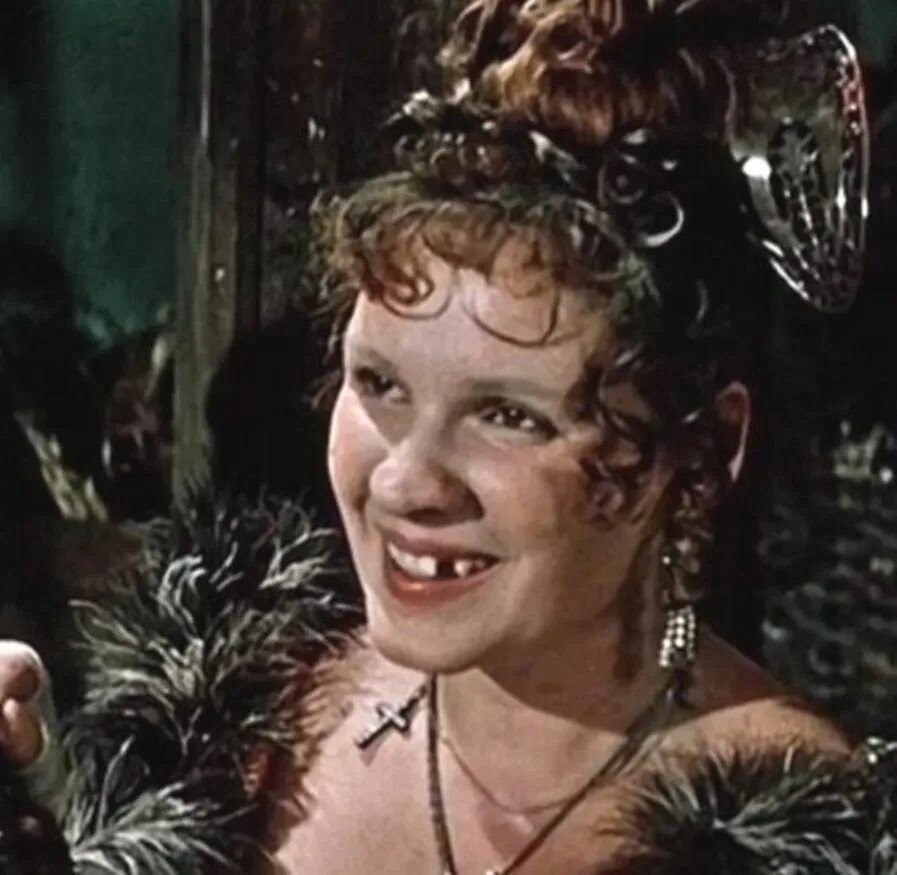 Проня прокоповна за двумя зайцами. Проня прокоповна актриса за двумя зайцами. Маргарита криницына проня прокоповна. Проня прокоповна за двумя зайцами. Маргарита криницына актриса.