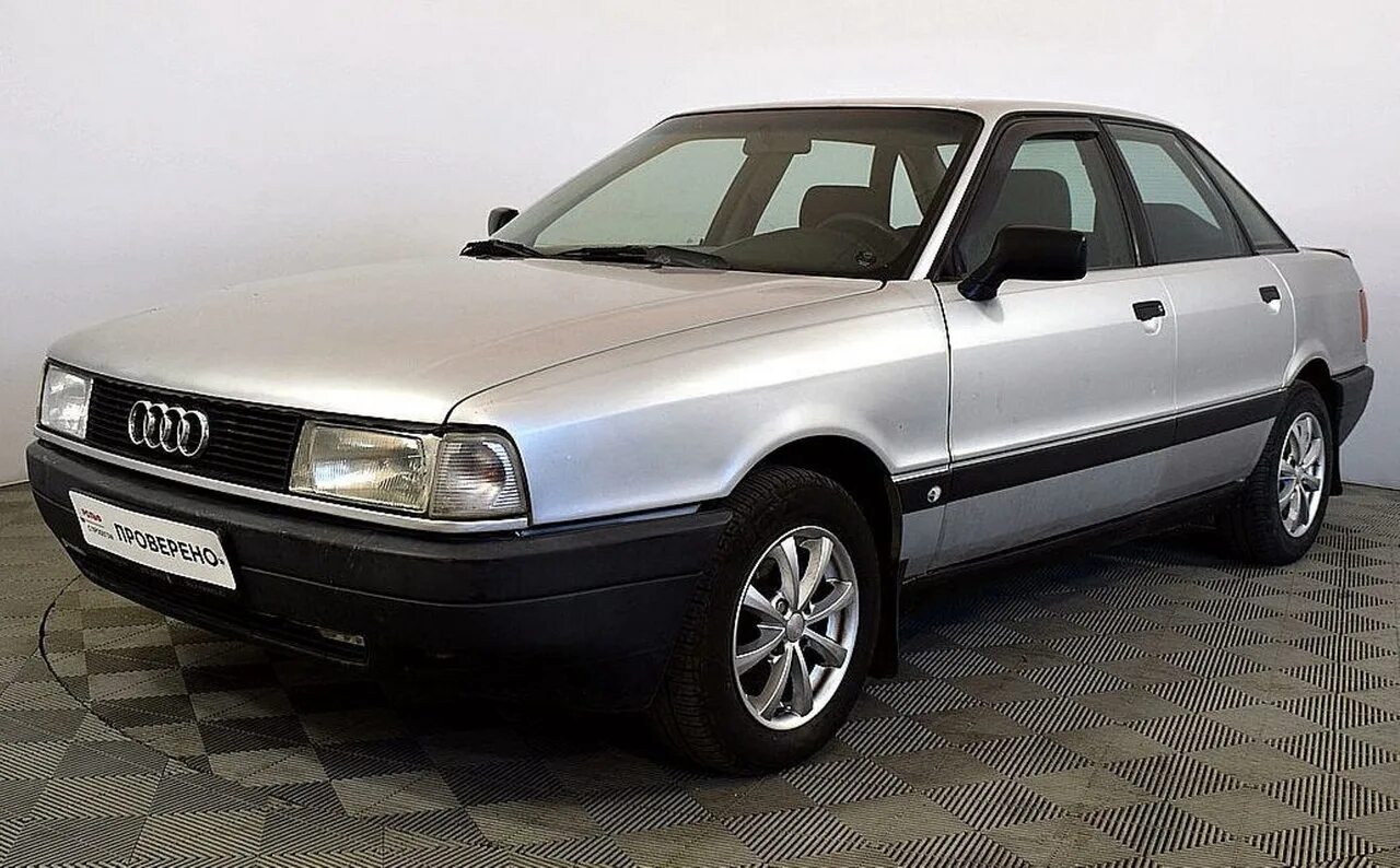 Купить ауди б4 в белоруссии. Audi 80 b3. Ауди 80 в3. Ауди 80 б3. Fudi 80.