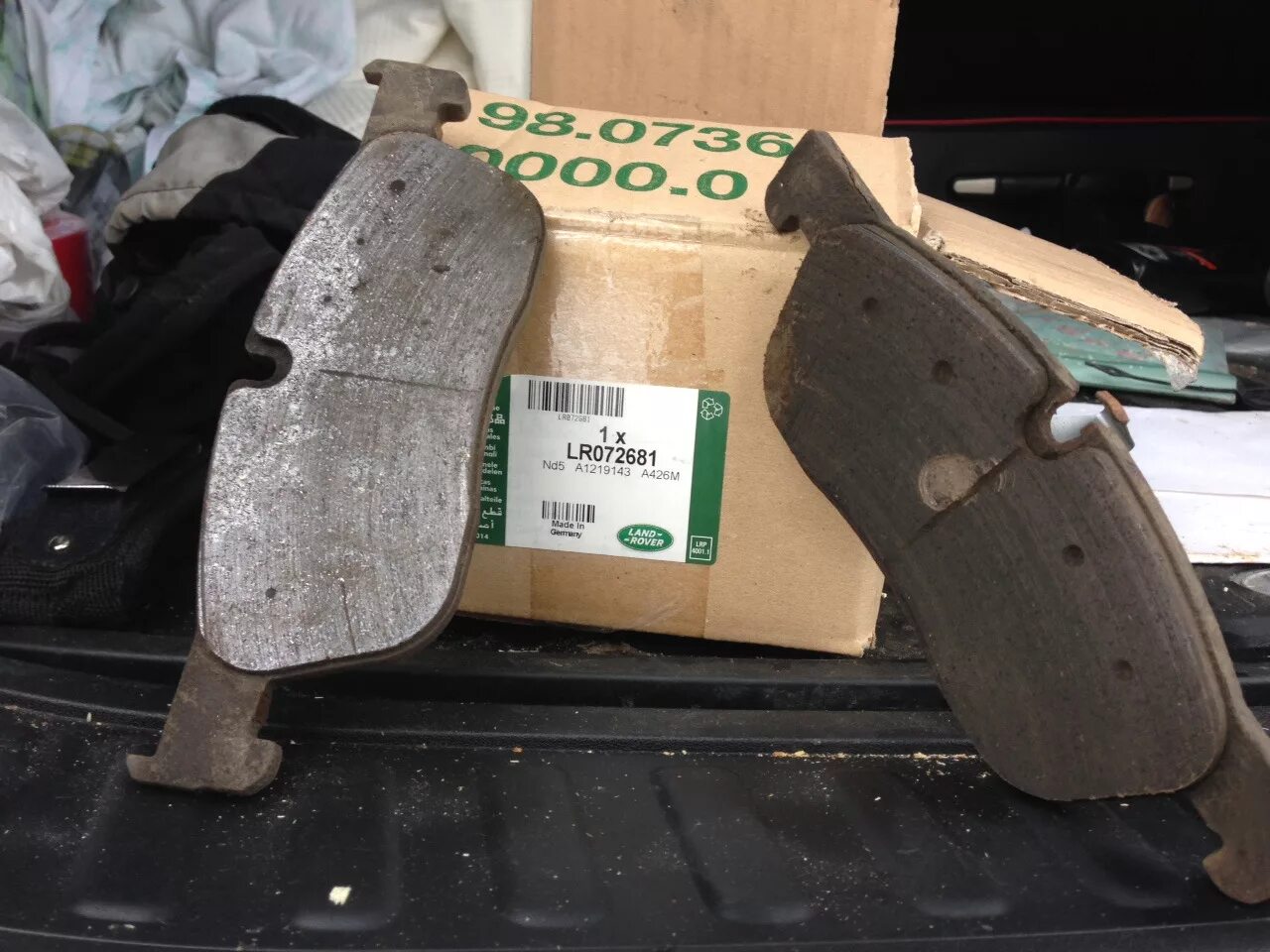 Колодки дискавери спорт. Тормозные колодки lr072681 передние land rover. колодки тормозные передние на дискавери 4. lr134700. колодки тормозные передние дискавери 3 2.7.