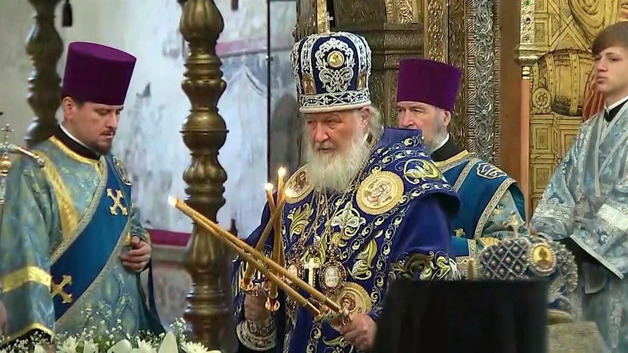 Телеканал спас литургия. Телеканал спас литургия. Телеканал спас литургия. Служба в храме в андрее первозванном на воде. 04.