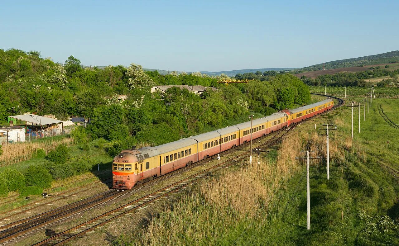 Кишинёв Калараш поезд. Калараш Молдова. Железная дорога Молдовы. Калараш город в Молдавии.