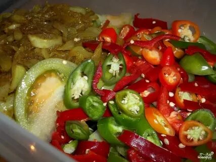 Помидоры с кинзой и чесноком по грузински