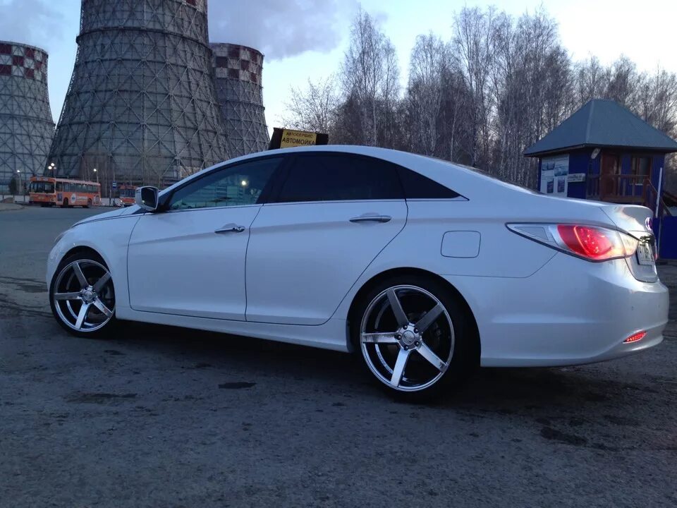 Соната диски 18. Диски hyundai sonata r18. Sonata yf r18. Диски hyundai sonata r18. Хендай соната r18.