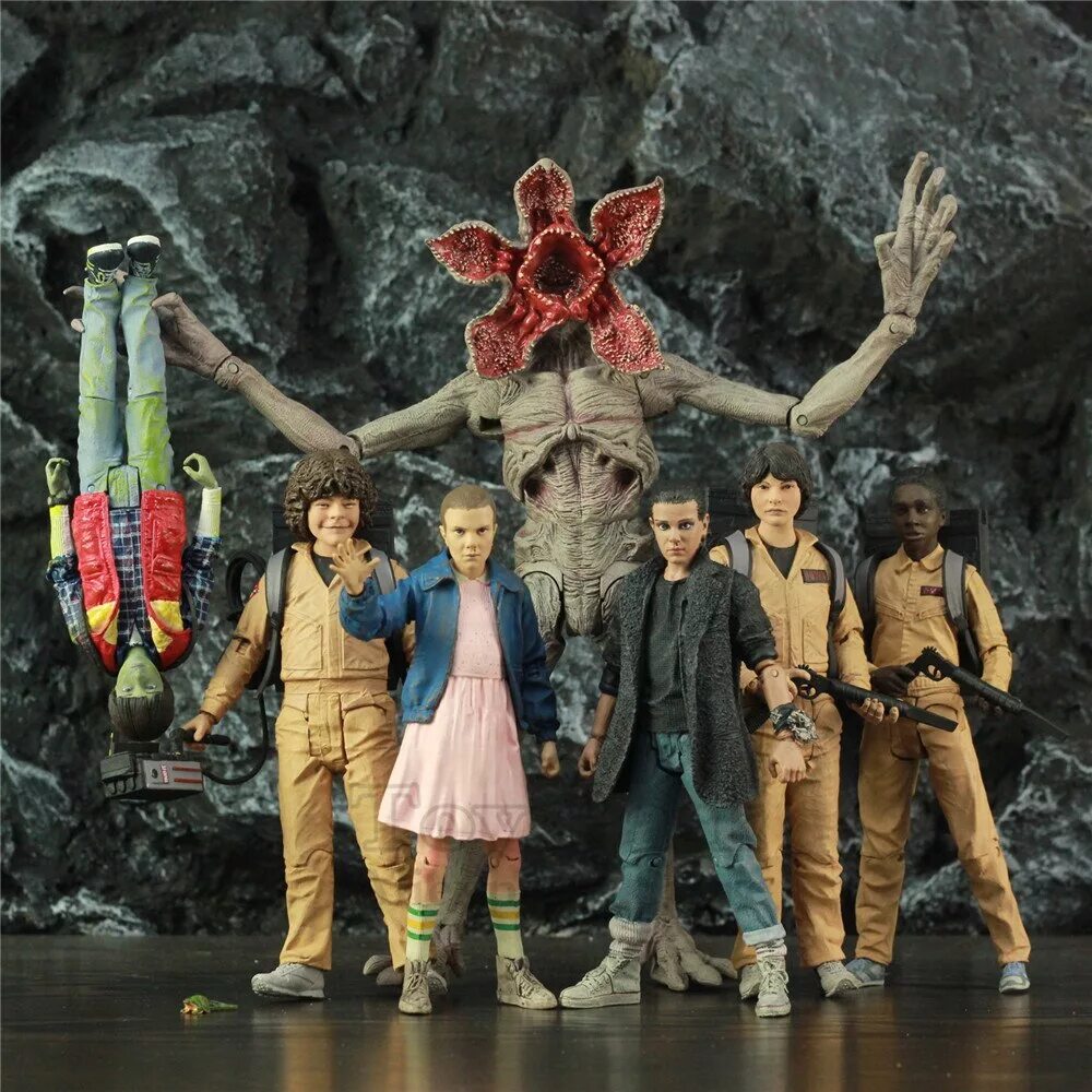 Фигура странные дела. Очень странные дела фигурки майк. stranger things майк дастин лукас. майк уилл дастин и лукас. очень странные дела игрушки дастин.
