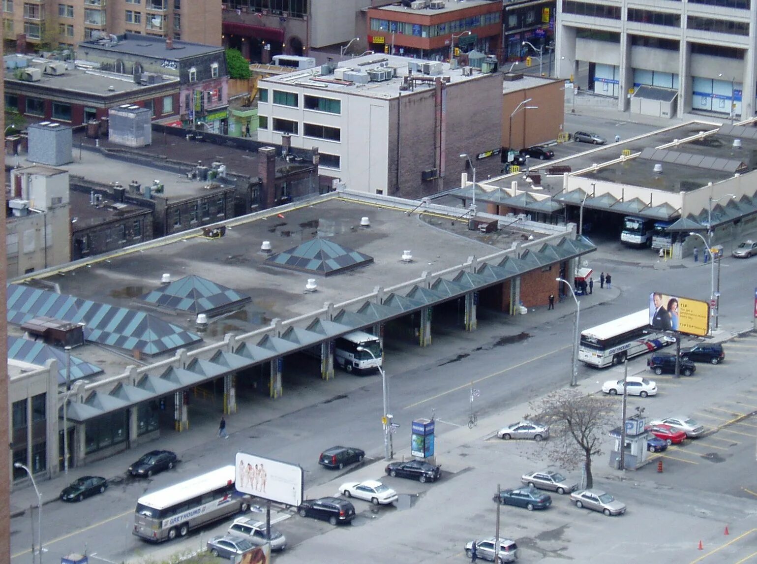 Terminal wiki. Автовокзал в америке. cold bus terminal. автобусная станция сша. автобусные вокзалы сша.