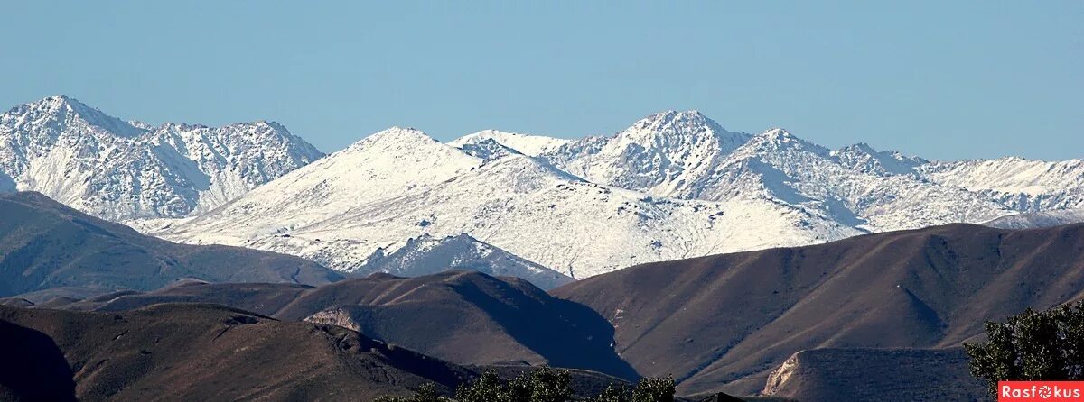 алма ата заилийский алатау. под алматы. казахстан столица алматы. под алматы. под алматы.