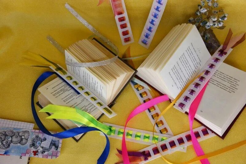 Закладки в библиотеке. Интересные книжные закладки. Закладки в библиотеке. Мастер класс закладка для книг. Закладка для порядка.