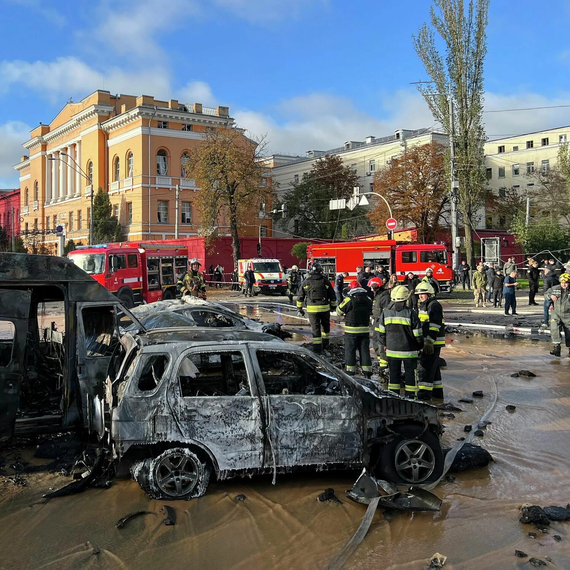 События в киеве сегодня. Центр Киева бомбежка.