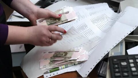 Выплата зарплаты пенсионерам