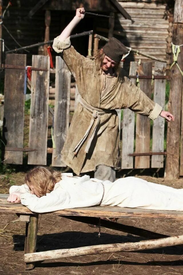 Высекли розгами видео. Высекли розгами видео. Высекли розгами видео. Высекли розгами видео. Телесные наказания розгами.