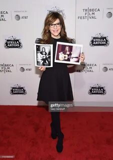 Lisa Loeb`s Legs and Feet in Tights 4.