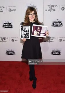 Celebrity Legs and Feet in Tights: Lisa Loeb`s Legs and Feet in Tights...