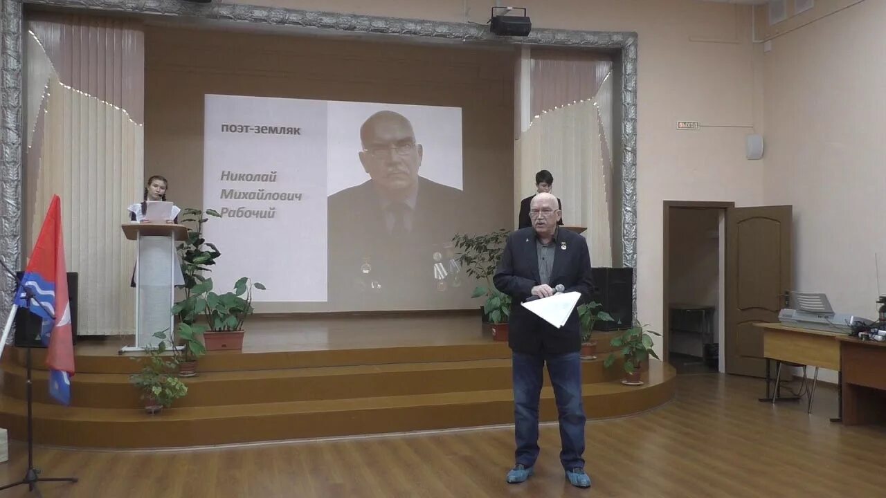 Директора школ долгопрудного. Школьная 8 долгопрудный фото. Школа 16 долгопрудный. Долгопрудный школа 1 сайт пароваткина директор. Школа номер 1 долгопрудный.