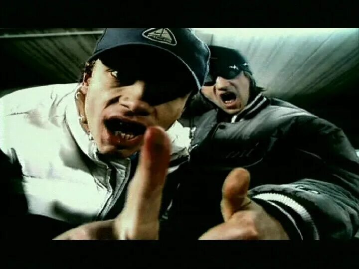 дискотека авария ivan aus kazakhstan. дискотека авария заколебал ты клип. школьная дискотека приколы. дискотека мем. девушки из клипа яйца дискотека авария.