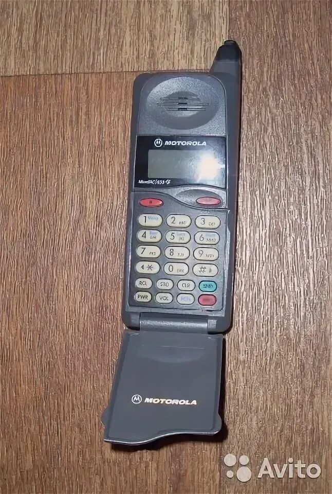 Моторола дампс 1997. Телефон моторола 2000г. Моторола e365. Моторола сотовый телефон 2000 годов. Моторола с антенной 2000.