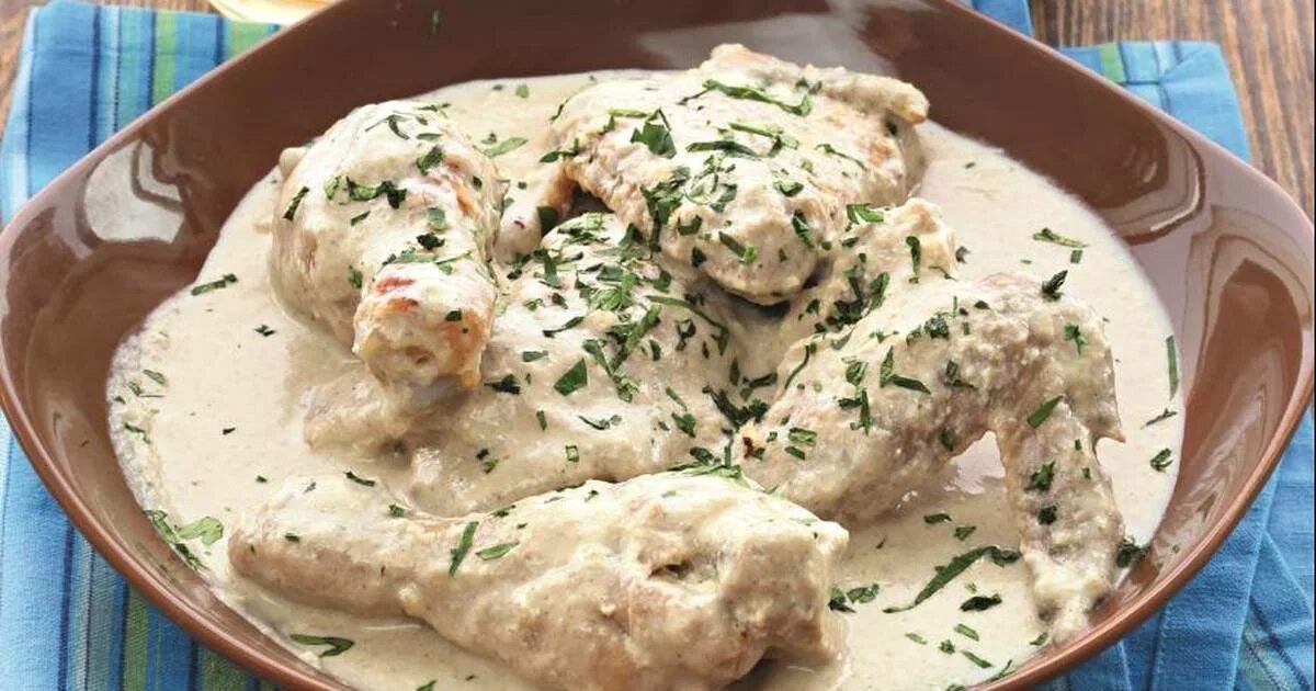 Куриные грудки с грибами в мультиварке