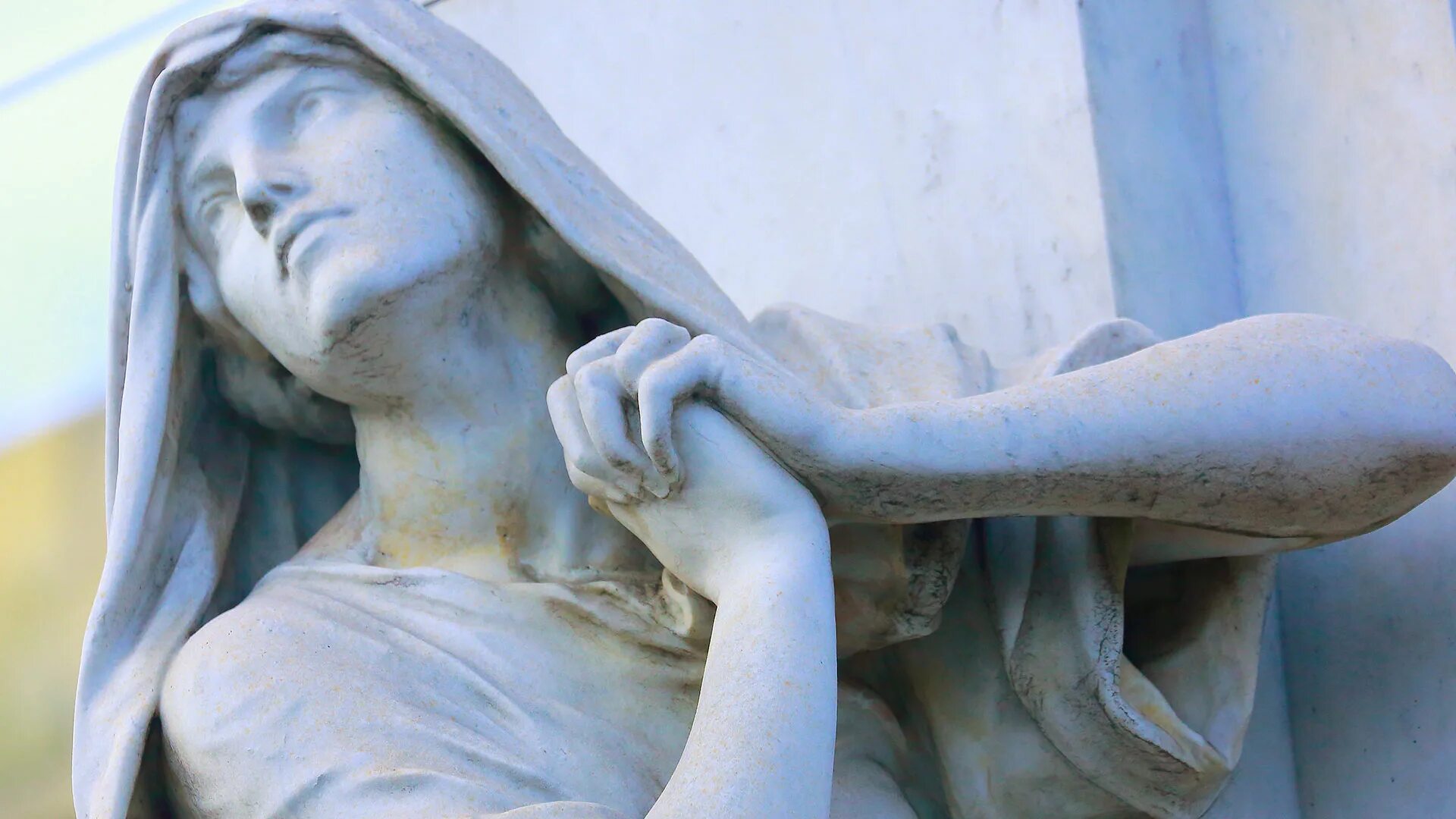 Не мадонне я молюсь а ей одной. Hand statue. Не мадонне я молюсь а ей одной. Не мадонне я молюсь а ей одной. Не мадонне я молюсь а ей одной.
