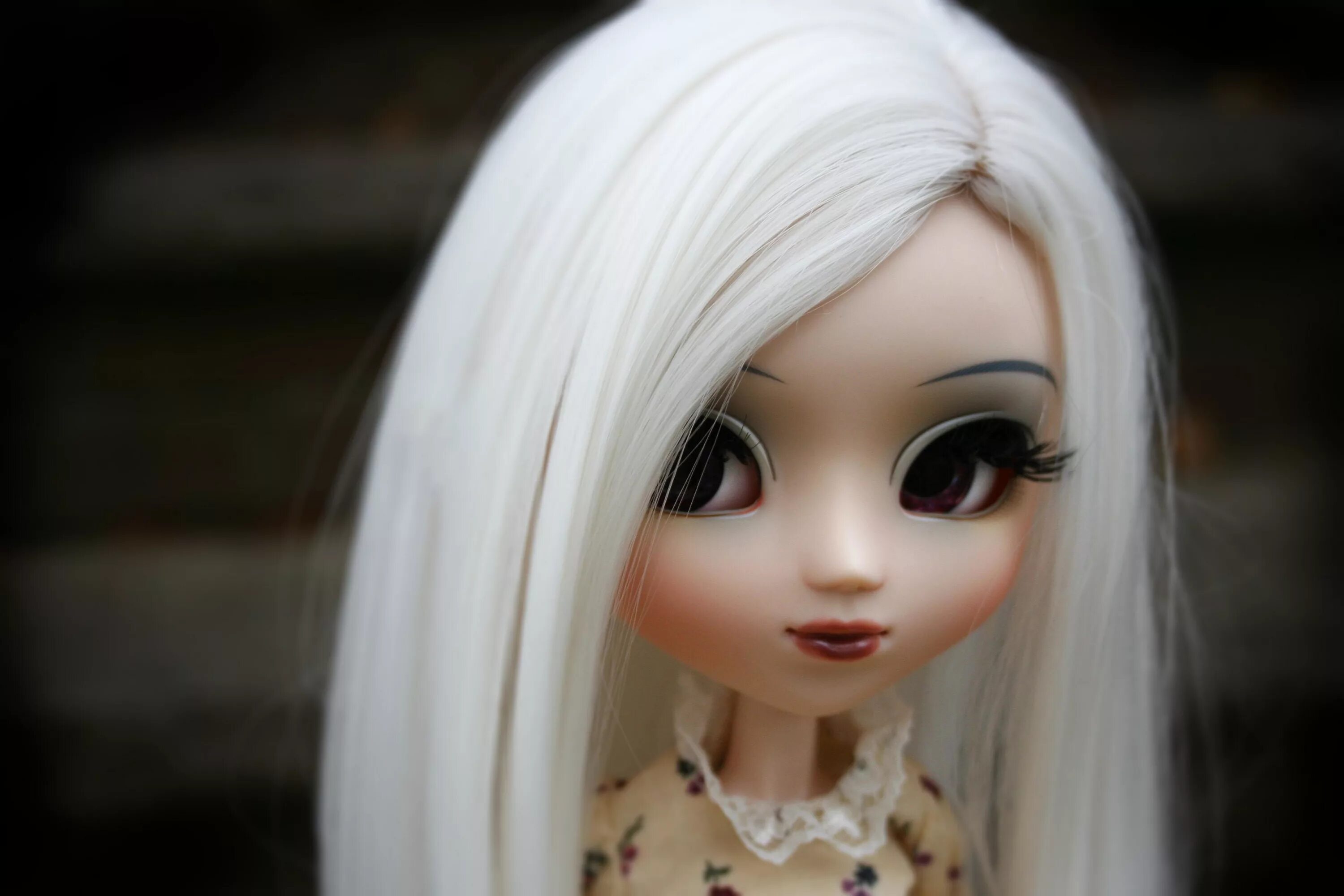 куколка с белыми волосами. кукла с белой кожей. шарнирная кукла bjd/sd альбиносы. фарфоровая кукла лицо. готические куклы.