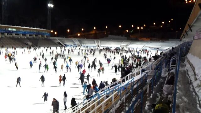 каток режим работы. каток на пр мира. каток на майдане набережные челны. каток на майдане набережные челны. развлекательная программа для двоих.