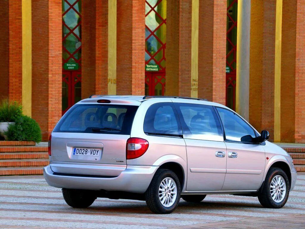 Voyager 2004. Крайслер вояджер 2004. chrysler voyager iii 2007 год. крайслер вояджер 1. крайслер вояджер 2.4 2008 год.