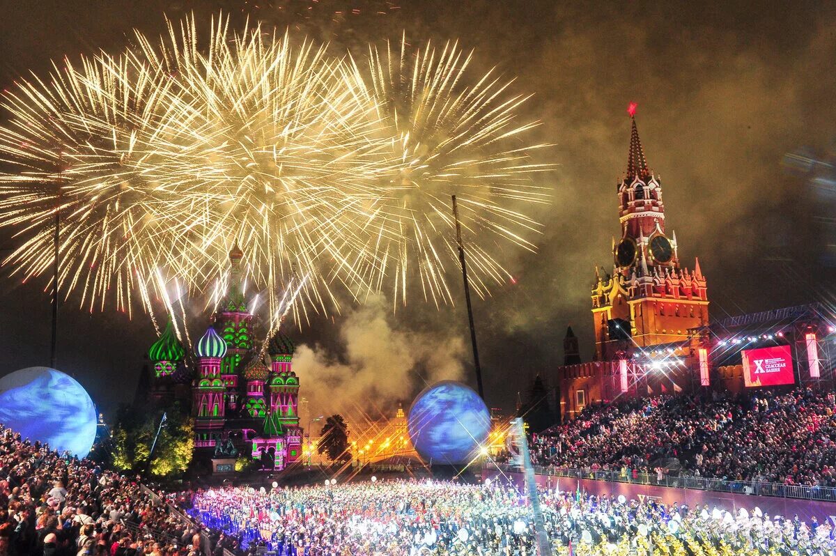 гум каток 2020-2021. арбат москва 2022. гум каток 2020. прогулка по москве эстетика. куда сходить в москве 22 февраля.