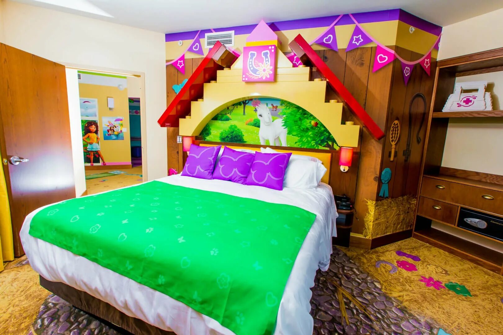 Legoland hotel 4. Legoland hotel dubai. леголенд в дубае гостиница. дубай лего гостиница. legoland hotel dubai 4*.