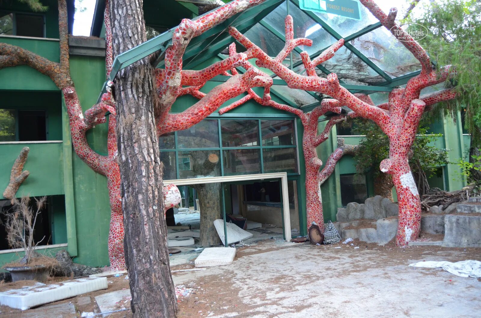 Eco dream. Naturland forest resort. Eco dream club кемер. Заброшенный отель в кемере натурленд. Заброшенный отель в турции в чамьюва.