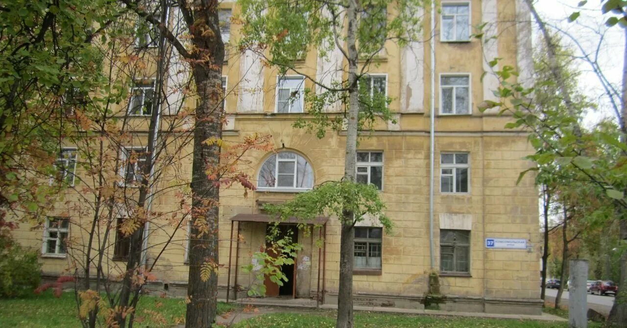 Комсомольская 67 лянгасово. Киров лянгасово комсомольская. Лянгасово микрорайон. Пожар в лянгасово. Светофор киров.