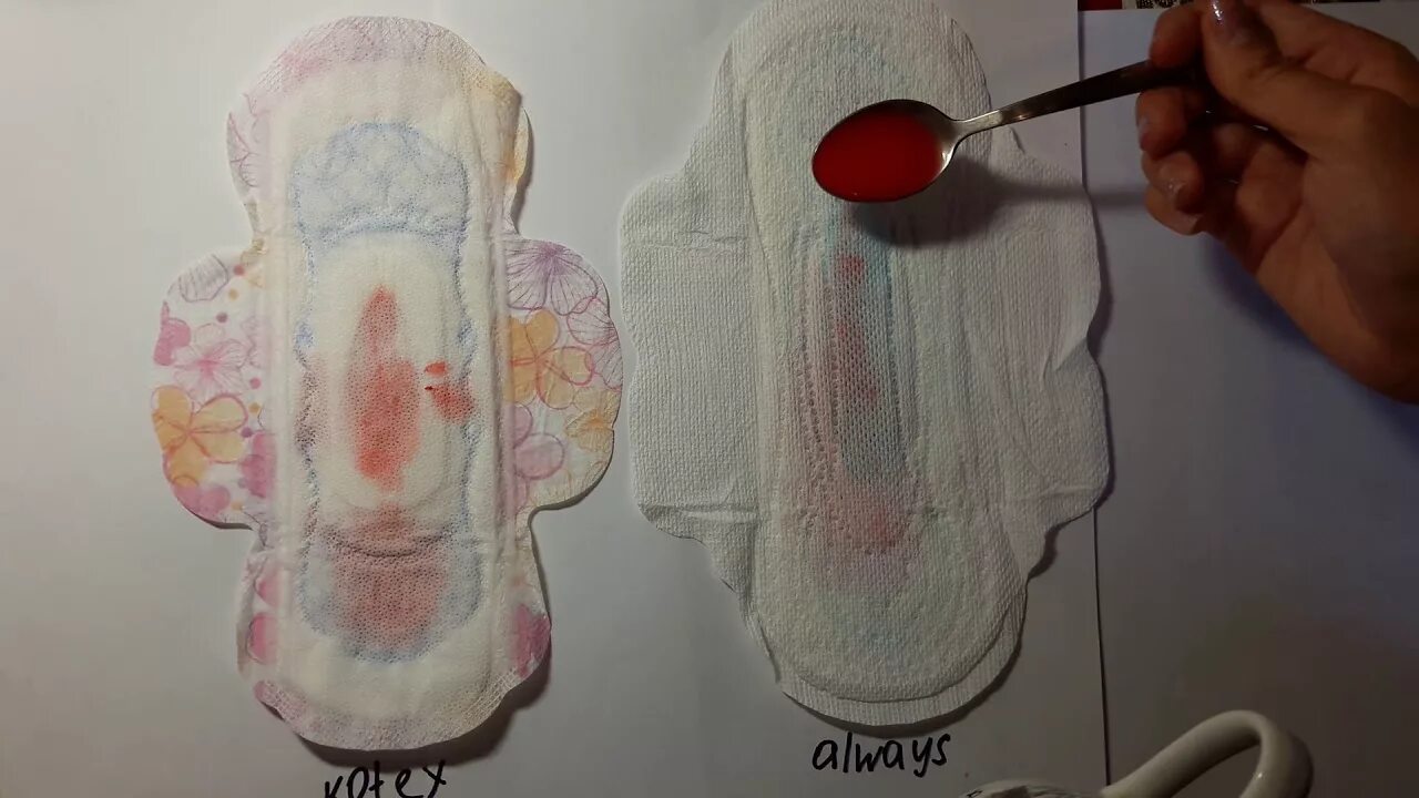 Прокладки женские. Прокладка с менструацией. Прокладки на первые месячные. Сколько прокладок нужно менять в день