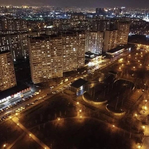 Original: http://pechatniki.mos.ru/upload/medialibrary/86d/naberezhnaya.jpg. Фот