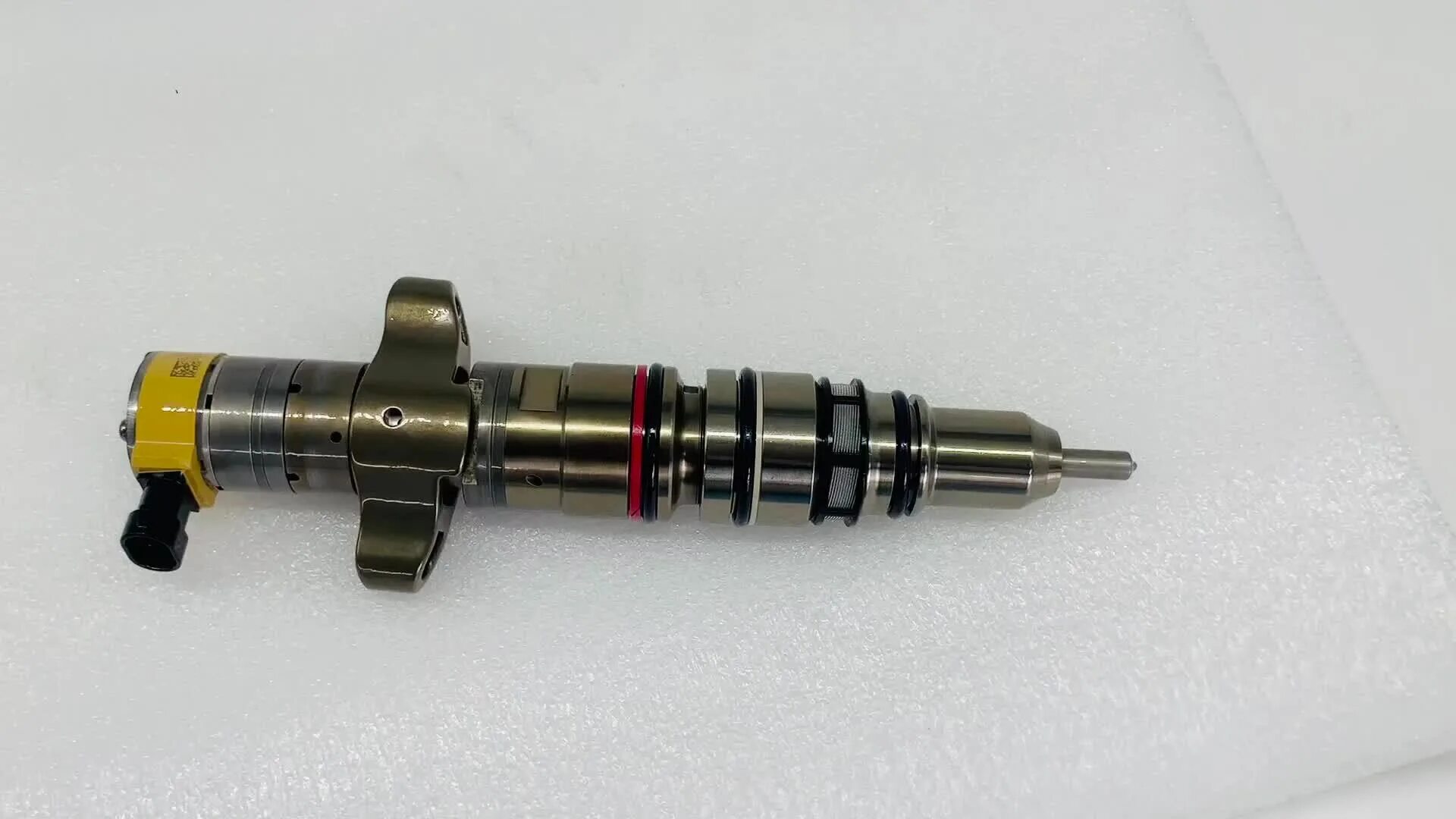 Форсунки с7 катерпиллер. Форсунки кат. Насос heui caterpillar 3126. Форсунки кат. Форсунки кат.