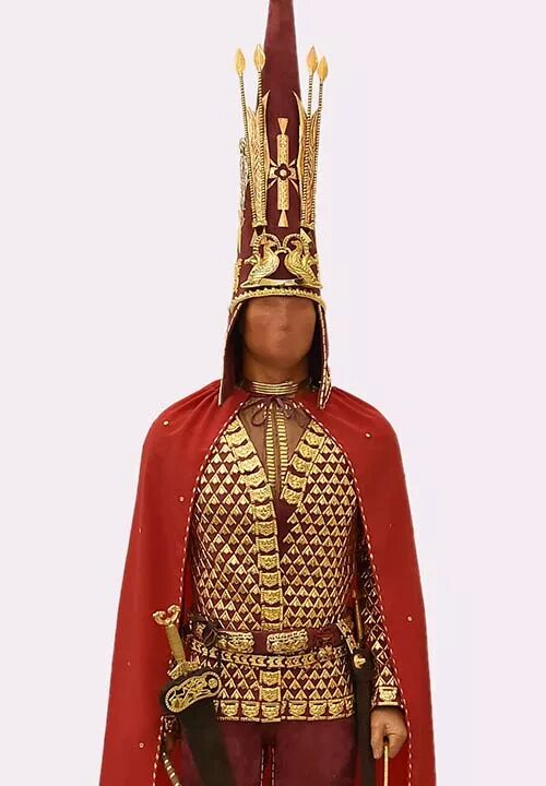 костюм золотого человека. золотой человек картинки. золотой человек игрушка. сакский доспех. иссыкский золотой человек.