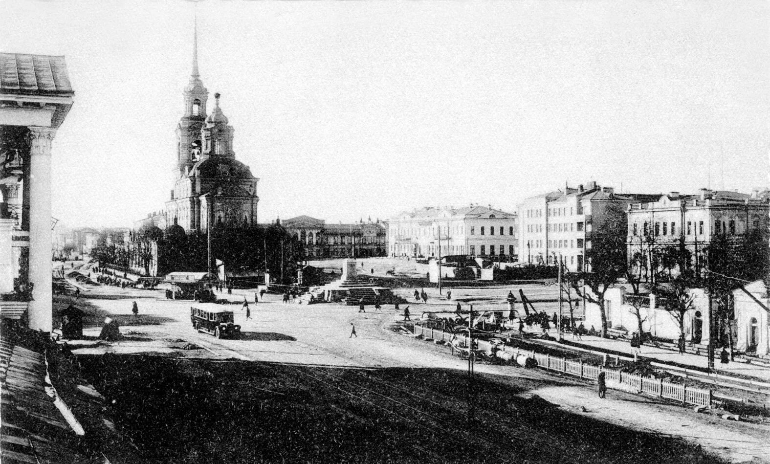 Свердловск площадь 1905 года. Храм на площади 1905 года Екатеринбург. Свердловск 1905 год. Первый время екатеринбург