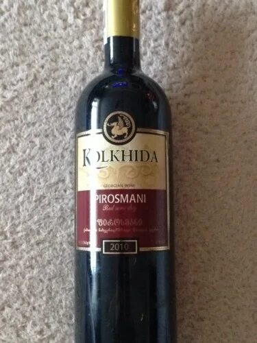 Пиросмани вино купить. КБ грузинское вино Пиросмани. Вино Kolkhida Saperavi. Пиросмани в Пятерочке грузинское вино. Грузинское вино в коробке Пиросмани.