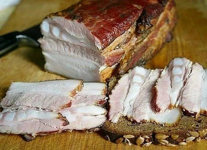 Грудинка горячего посола. Сасало с прослойками мяса. сало. сало с мясной прослойкой. сало горячего засола.