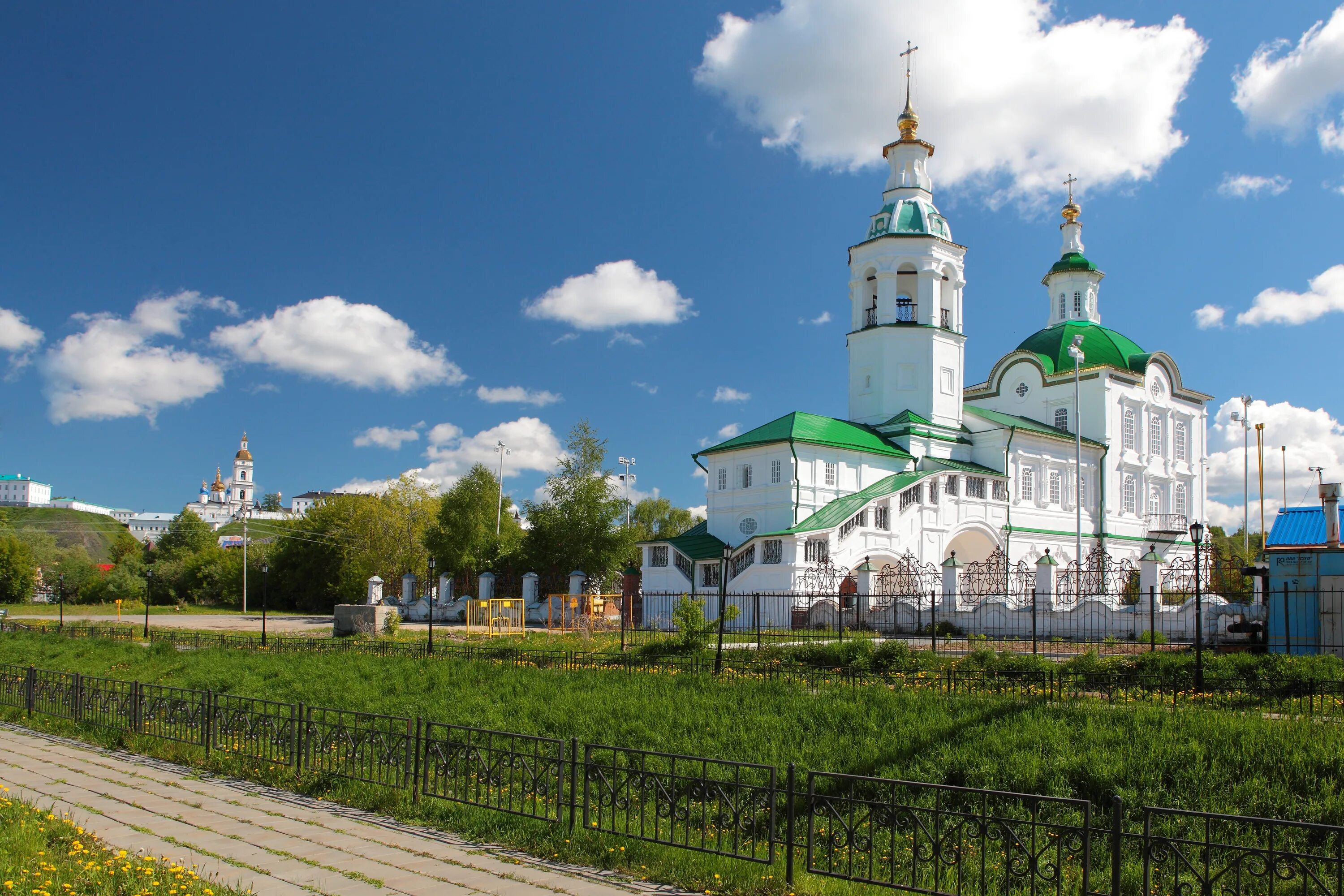 тобольский кремль гостиный двор. тобольский кремль. сайт город тобольск. сайт город тобольск. тобольск кремль 2022.