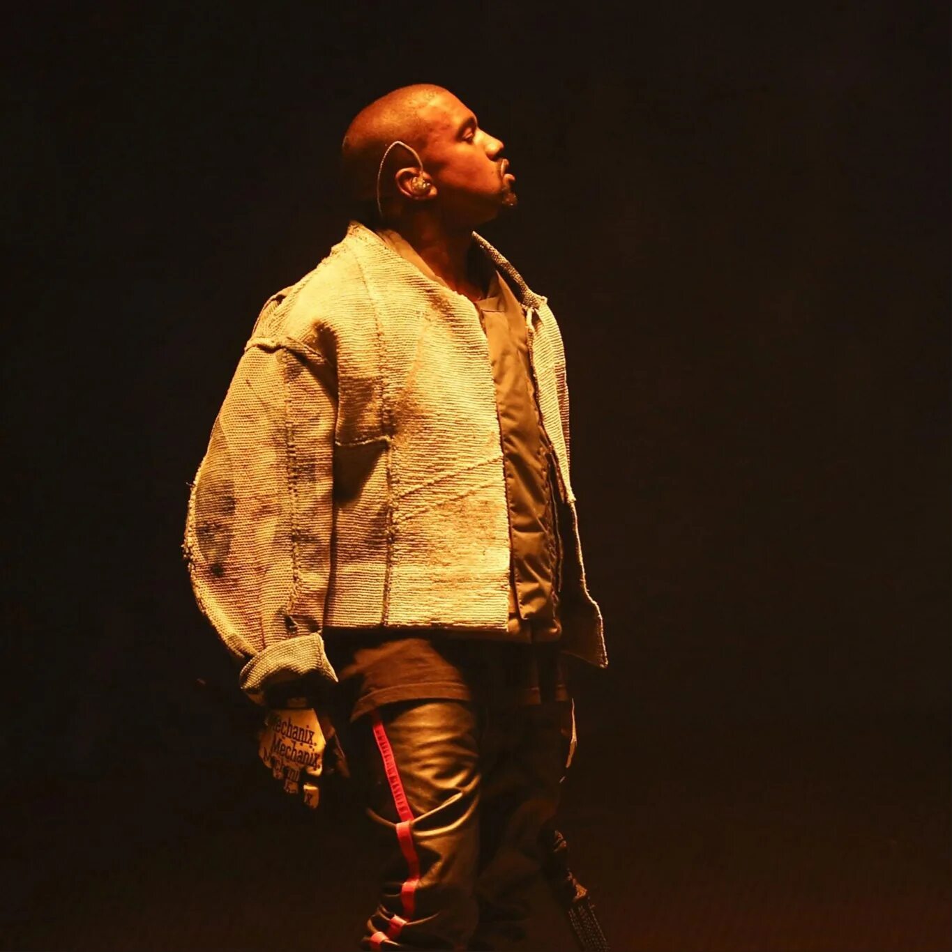Kanye West Грэмми. Кани Вест тайп. Kanye West Grammy 2008. Kanye West на сцене. Paperwork kanye west