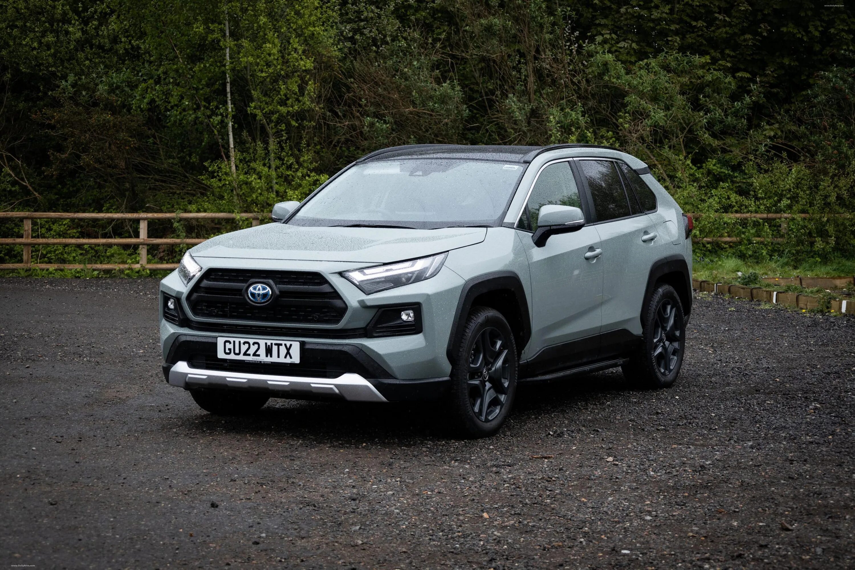 Тойота рав 4 новый гибрид. Тойота рав 4 Hybrid Adventure. Toyota rav4 Hybrid 2018. Toyota rav4 2020.