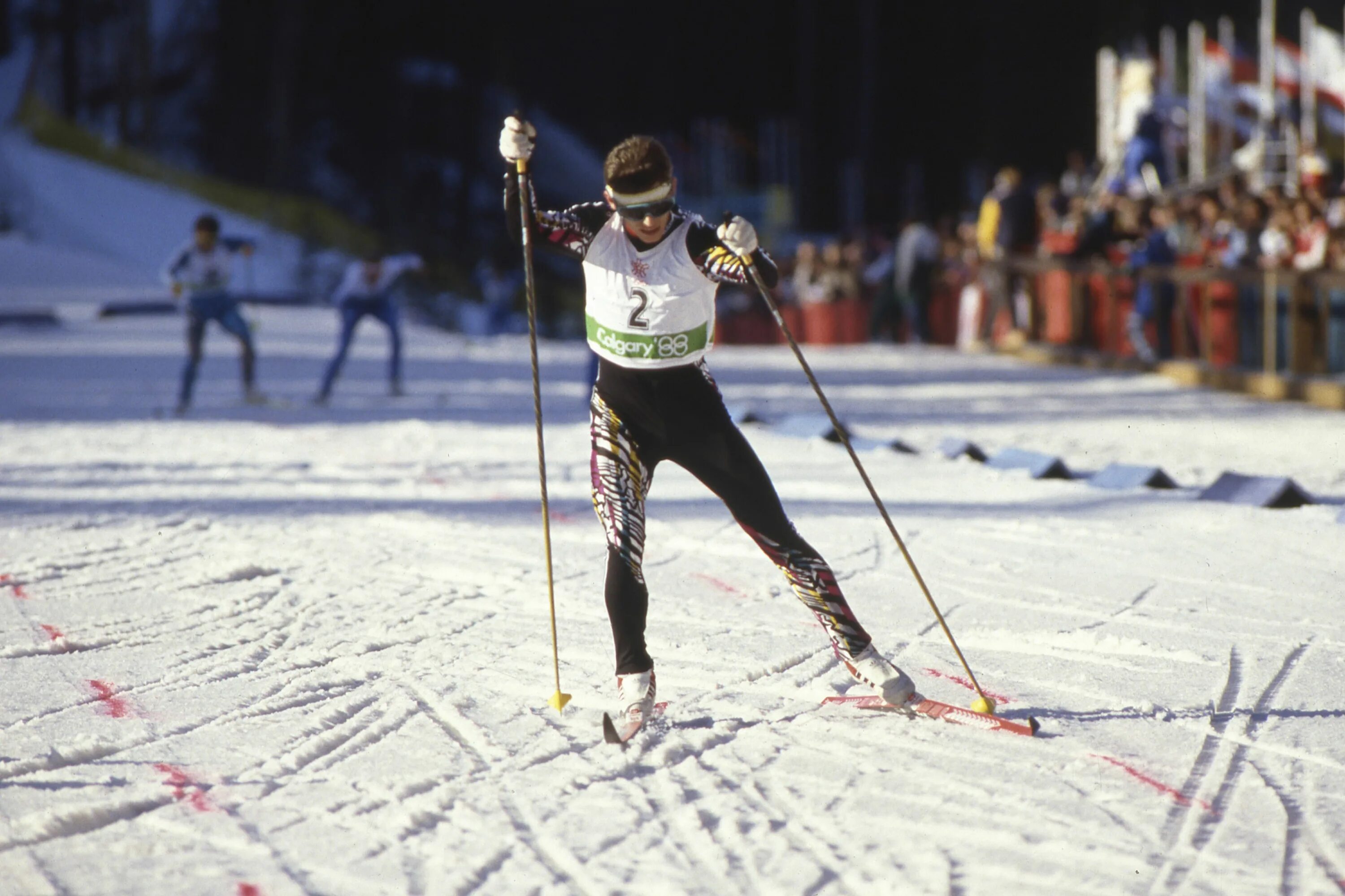 Международная федерация лыжного. Лыжные гонки Лиллехаммер 1994. Международная Федерация лыжных гонок. В 88 В Калгари лыжи.