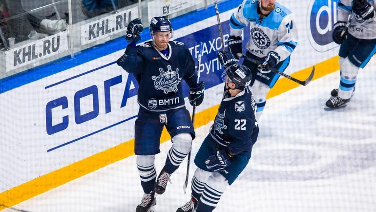 Форма лады кхл. Хоккейная команда северсталь. Кхл исключила. Ярослав хараб 2004 хоккеист. Кхл исключила.