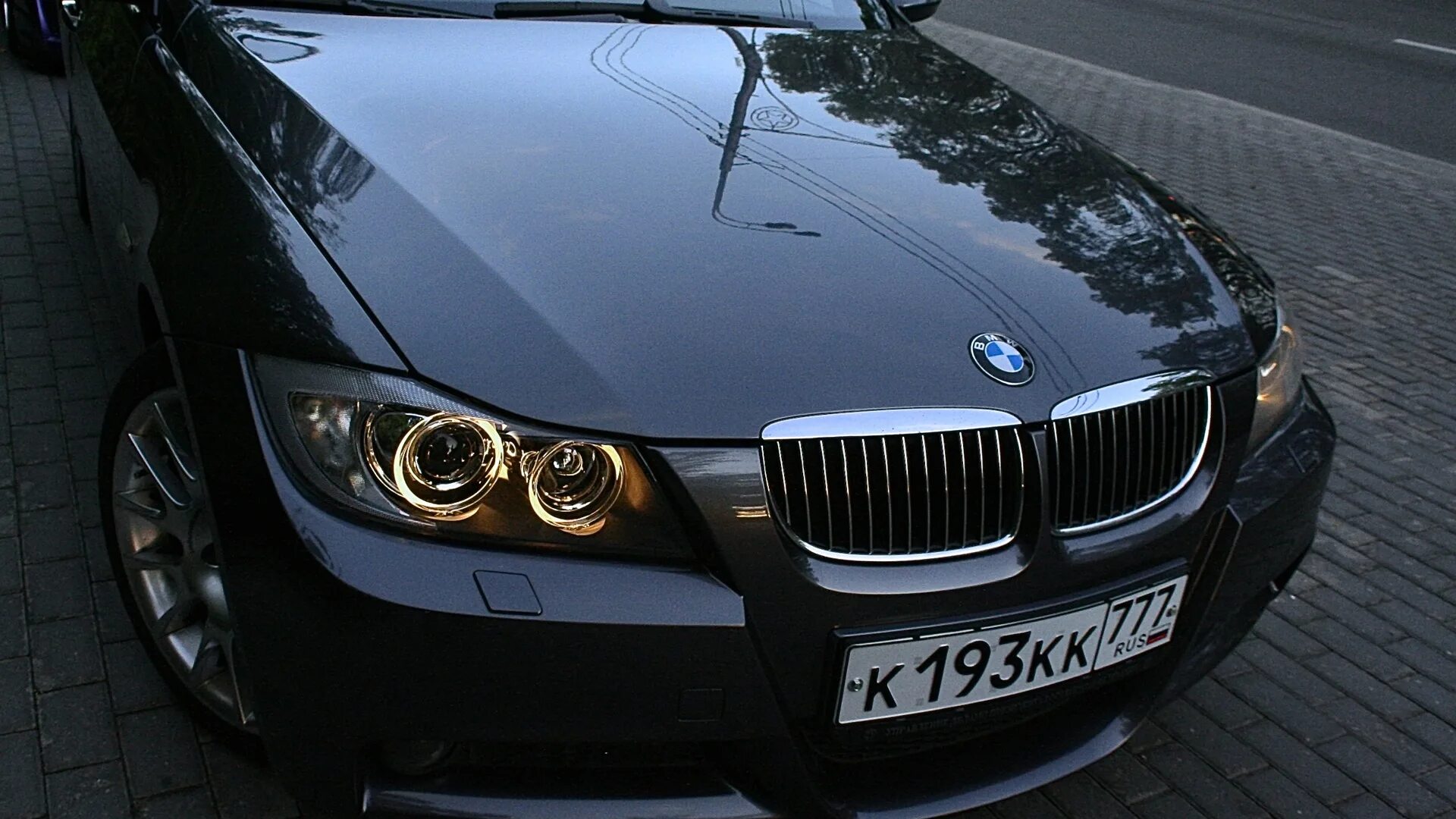 Бмв с пробегом 3 москва. Bmw 3 series 2.5. красивые номера на бмв. бмв с номером 606. бмв с100рр 2010.