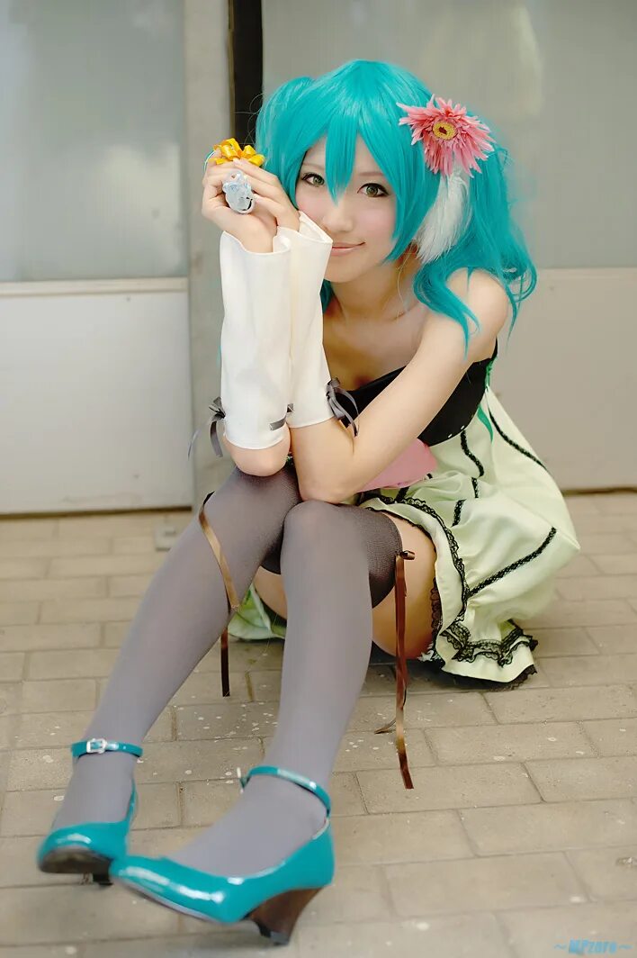 Hatsune miku cosplay. Хатсуне Мику косплей. Мику Хатсуне косплей s. Hatsune Miku косплей. Мику тян косплей.