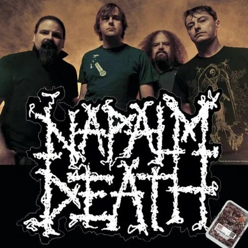 Scum napalm. Группа napalm death. napalm death scum. солист группы napalm death.