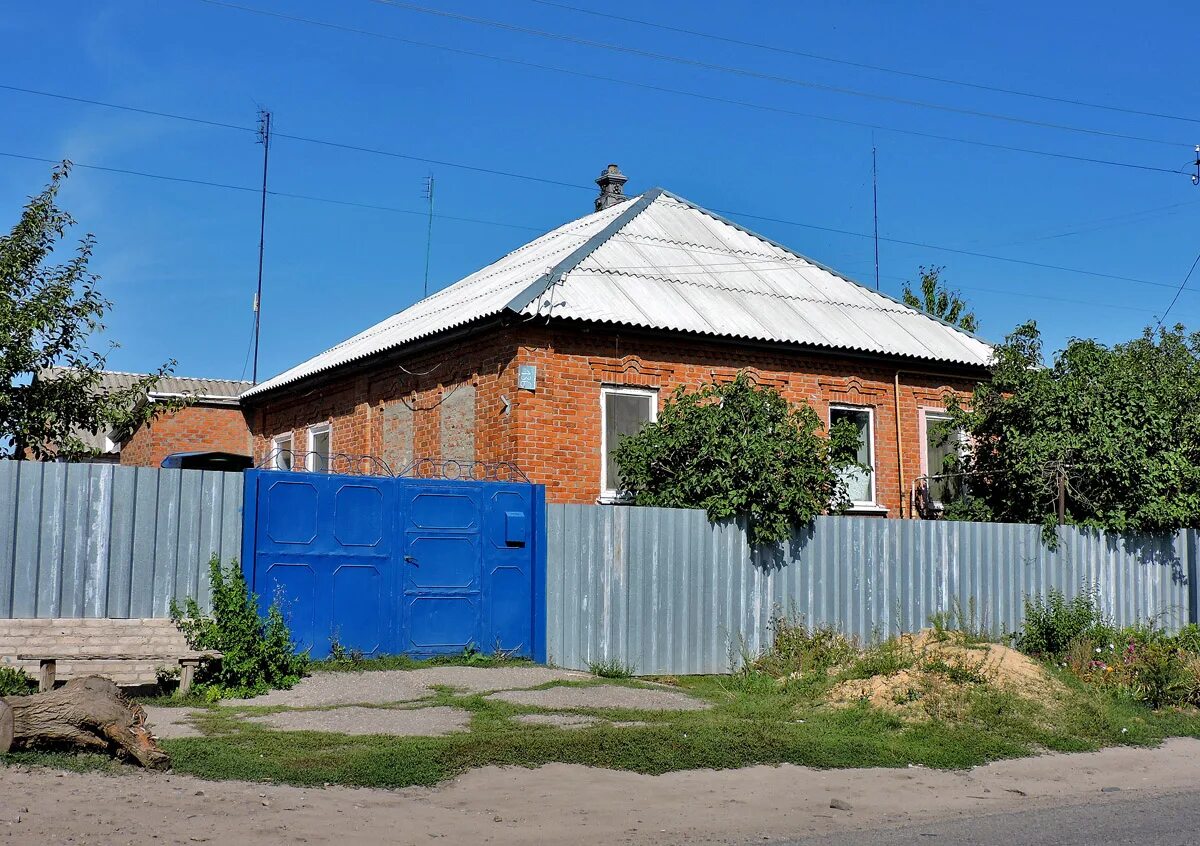 Хутор новопокровский. Новопокровская краснодарский край. Ст ильинская краснодарский край. Центральная аллея станица новопокровская краснодарский край. В станице новопокровской.