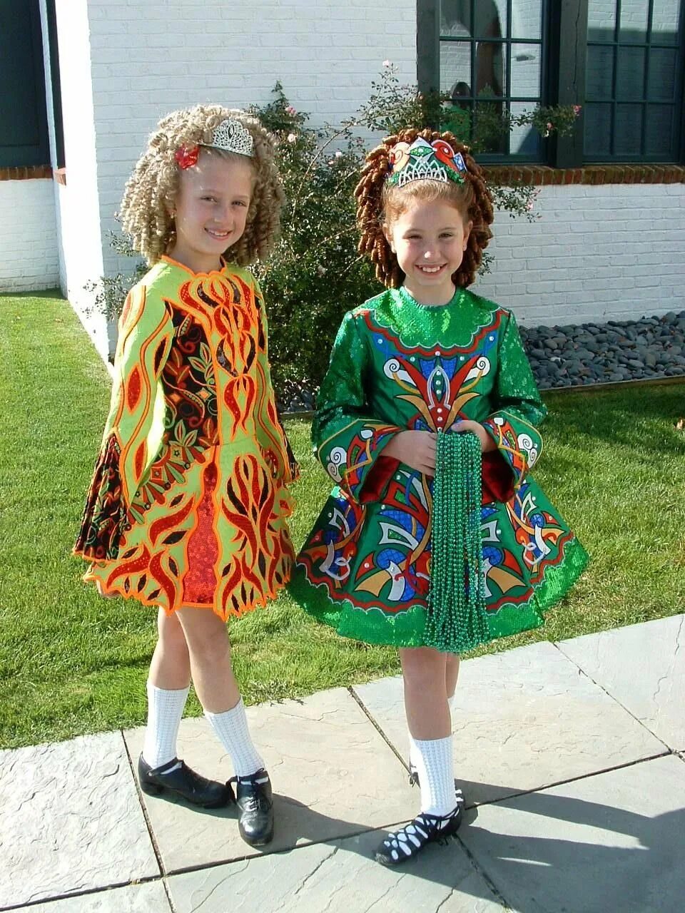 костюм лепрекон ирландия. национальная одежда северной ирландии. ирландский костюм. ирландия одежда. ирландия одежда.